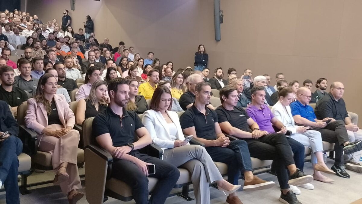 Auditório tem capacidade para 300 pessoas