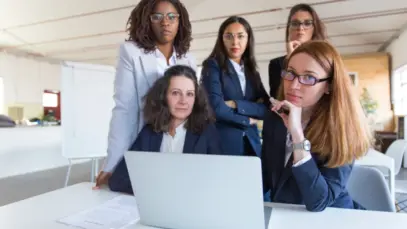 Estudo revela retrocesso na ascensão profissional de mulheres