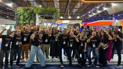 Procfit transforma estande em hub de inovação aplicada, unindo a potência da IA ao ecossistema de soluções para maximizar a eficiência das farmácias