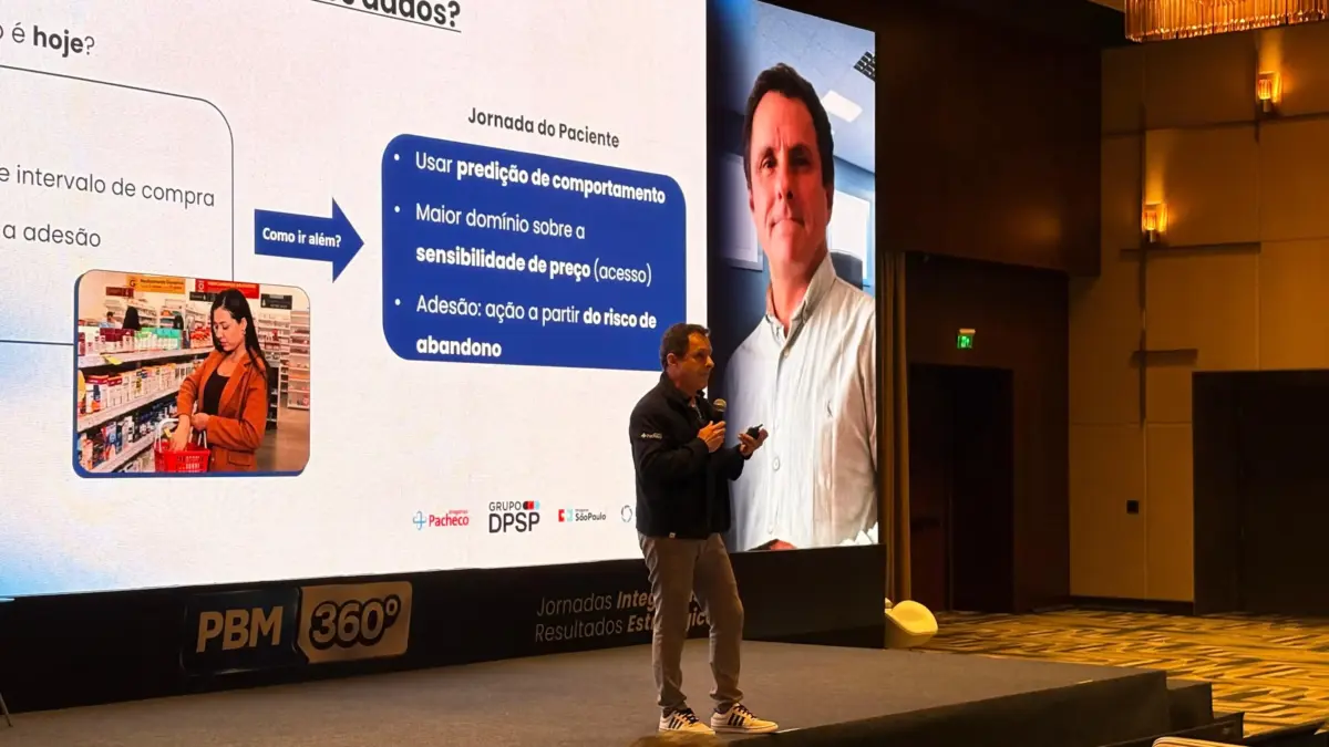 Lucas Menezes, da DPSP, aborda o papel dos dados na construção da jornada do paciente em PBM