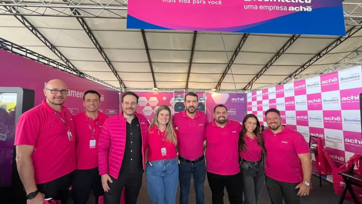 Time do Ache-equipe reforcada para distribuicao de brindes