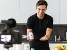 Ver mais: influenciadores ampliam automedicacao no brasil