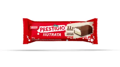 Nutrata e Nestlé lançam barra de proteína sabor Prestígio