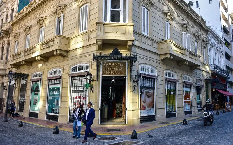 FARMÁCIA MAIS ANTIGA DA ARGENTINAFarmacia de la Estrella, farmacia mais antiga, varejo farmacêutico 