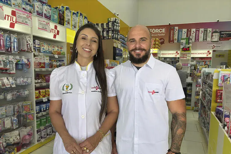 CASAL EMPREENDEDOR MasterFarma, varejo farmacêutico