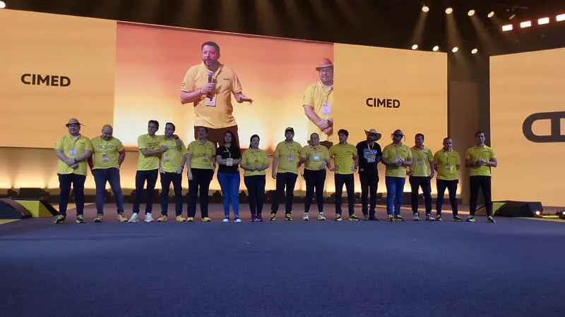 Equipe comercial da Cimed