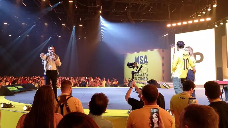 Padre Fabio de Melo abriu o evento no sabado