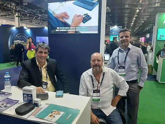 Alfredo Fittipaldi Paulo Sampaio e Leonardo Velloso da Cepalab solucoes para gestao de servicos clinicos nas farmacias