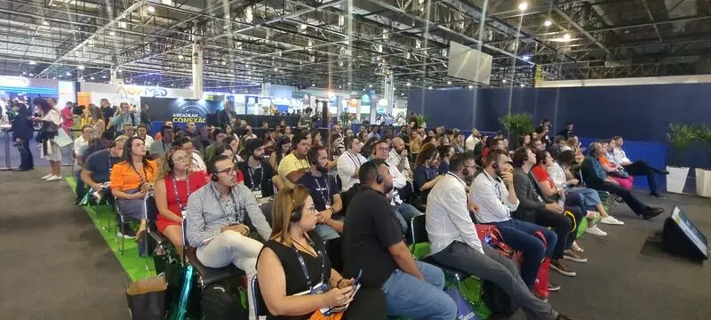 Arena de palestras simultaneas proporcionou intensa troca de insights e dicas para gestao do negocio