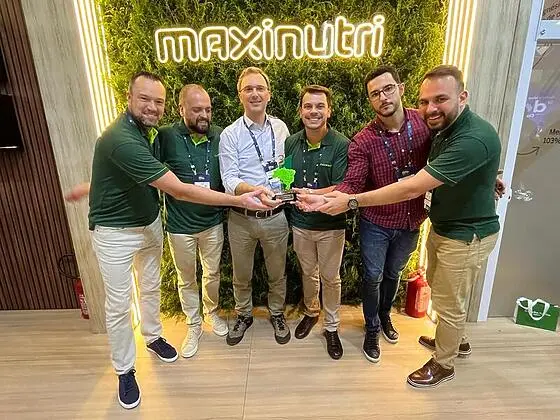 Time da Maxinutri de verde Otavio Almeida Mauricio Castelan Fernando Ferdinandi e Lucas Franco premia a Gauchafarma Marcio Cervo e Wilson Almeida